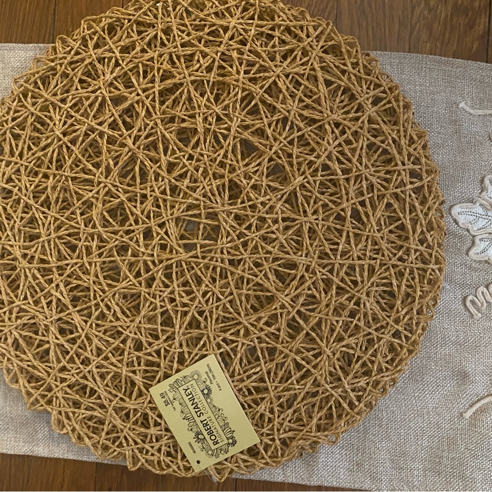 Rustic twine placements